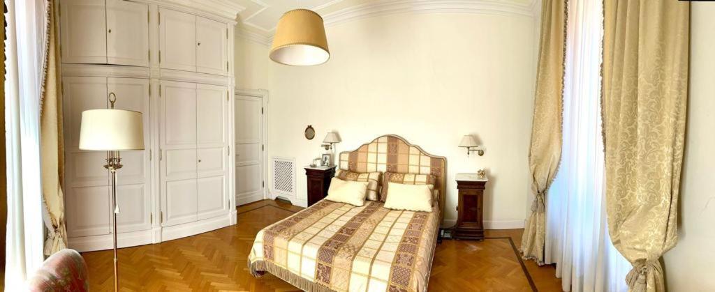 Roman Holidays Boutique Luaran gambar