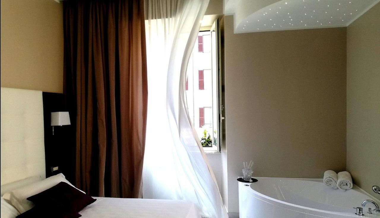 Roman Holidays Boutique Luaran gambar